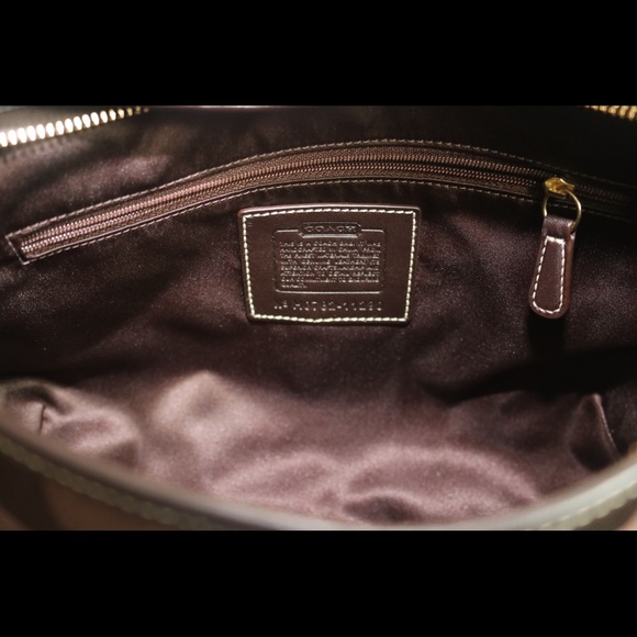 Coach Classic Canvas Hobo - Picture 5 of 10